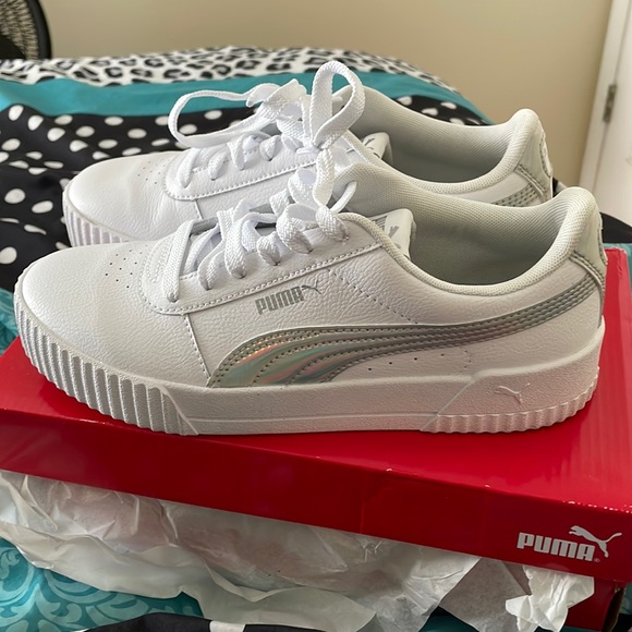 puma women's carina cat sneaker